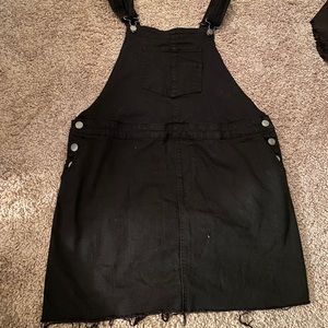 Overall skirt
